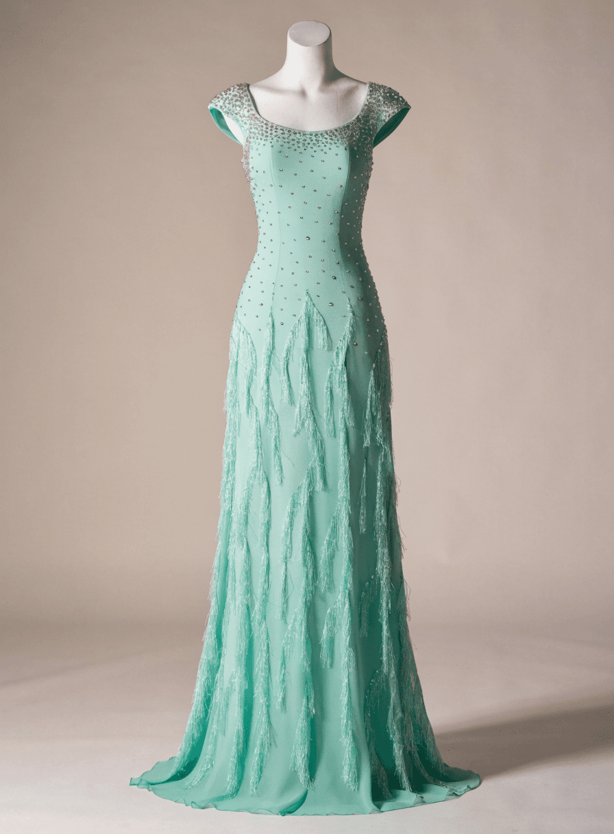 Vestido Verde Menta Pedraria Manga Nula com Franjas